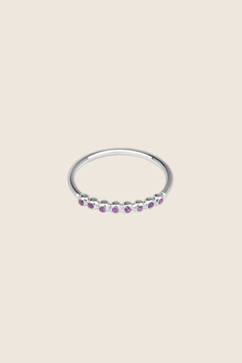 UMIAR biżuteria – elegancki pierścionek z ośmioma kamieniami (topazy, diamenty i inne) w koralikowej oprawie. Ręcznie wykonany ze srebra 925 lub pozłacanego złotem 24k. Klasyczny, nowoczesny, idealny na prezent lub jako codzienna ozdoba. Sprawdź i zamów online!