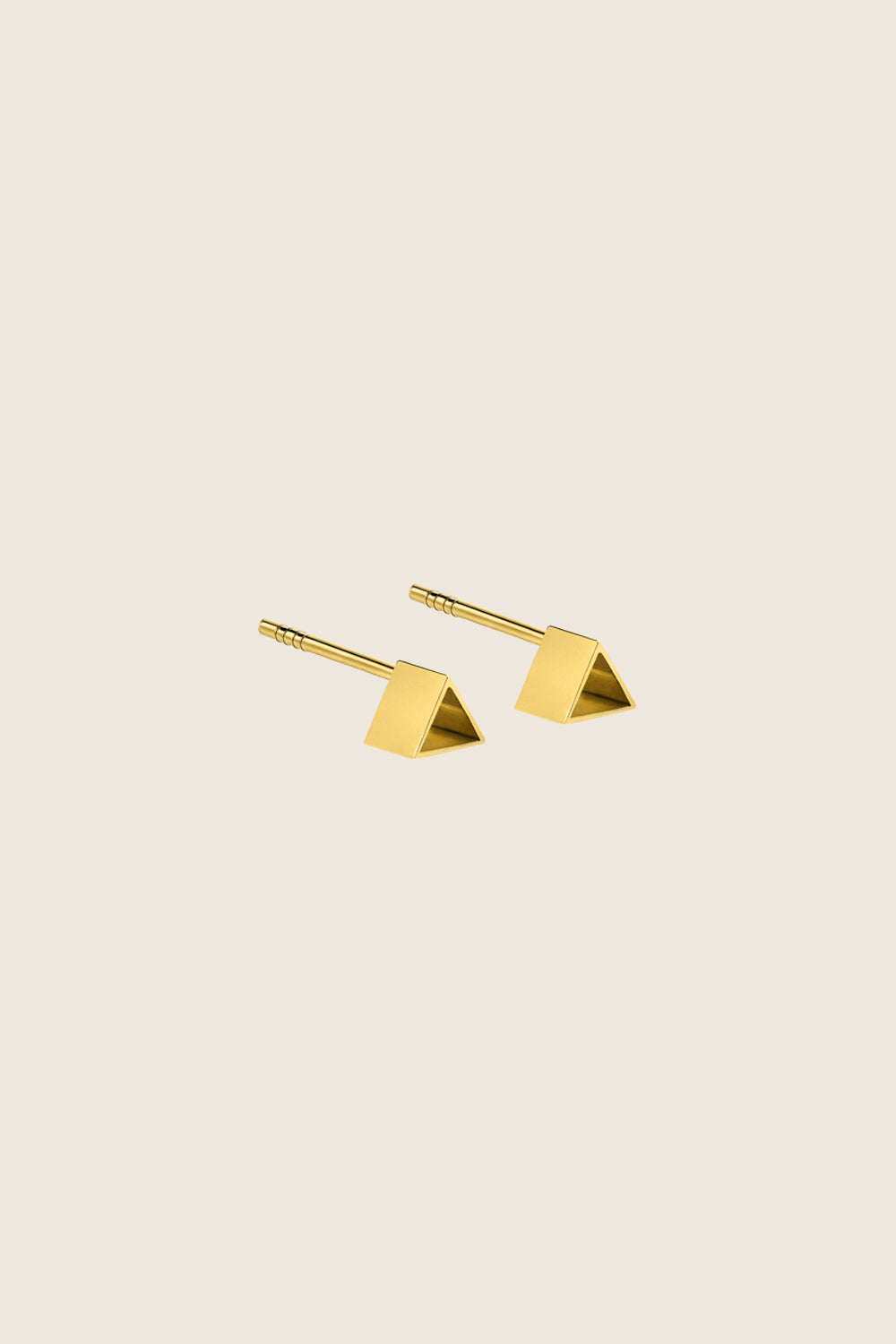 złote kolczyki trójkąty na sztyfcie srebro 925 pozłacane LARO marka UMIAR