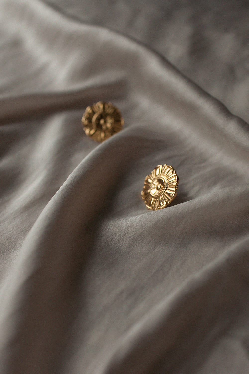 okrągłe kolczyki kwiaty złoto 585 FLOREM biżuteria UMIAR
