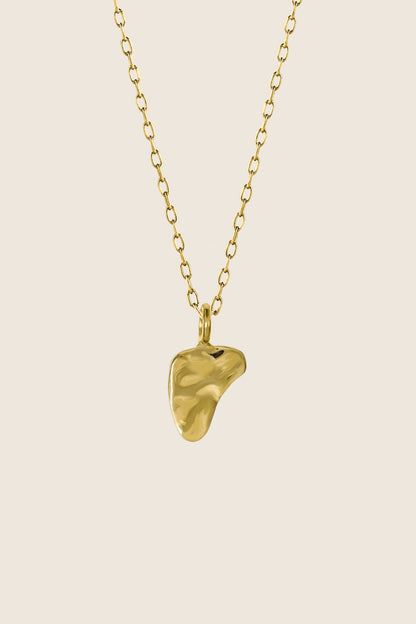 mała zawieszka ze złoconego srebra na łańcuszku JUGO kolekcja Capri biżuteria UMIAR