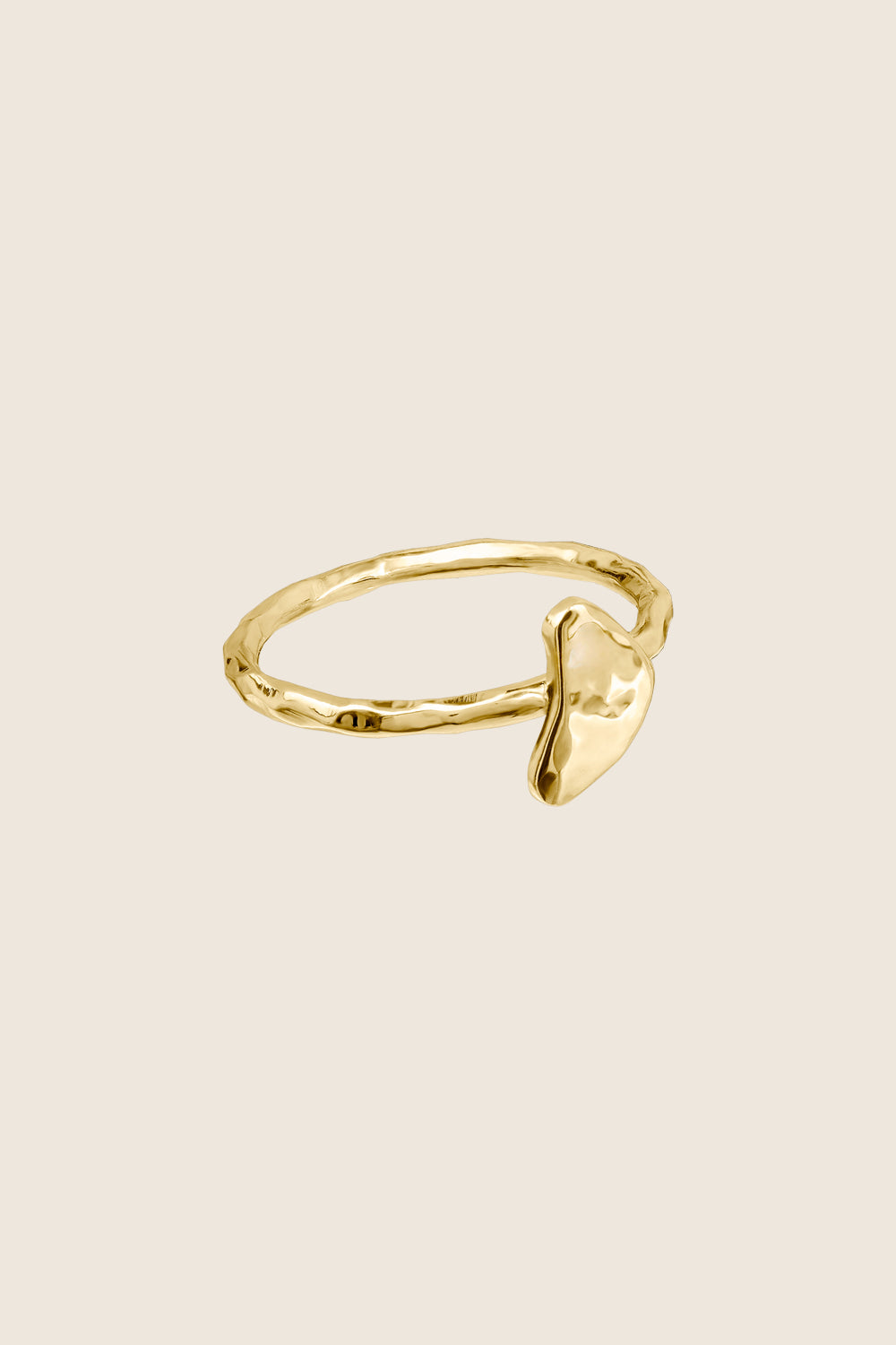 subtelny pierścionek złoto 585 JUGO nieregularna faktura Capri biżuteria artystyczna UMIAR